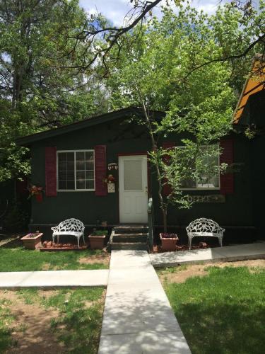 Prescott Cabin | Apple Creek Cottages