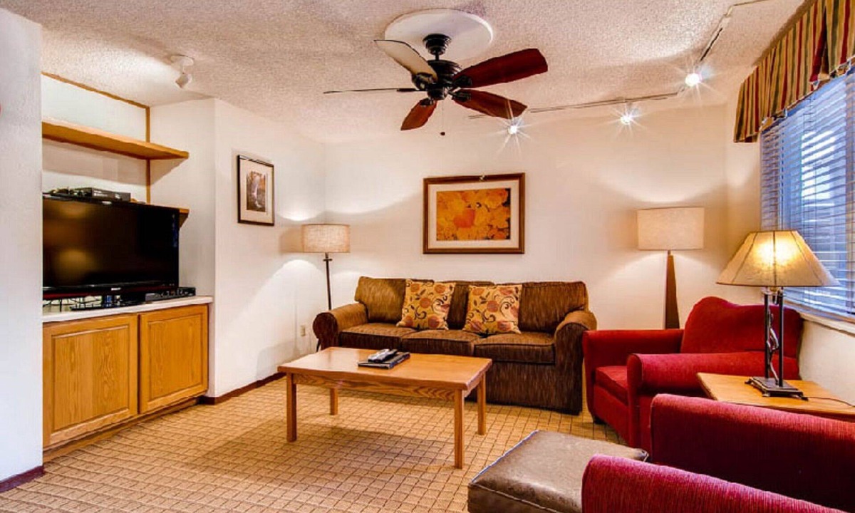 Vail Condo | April 2020 in West Vail! 2-bed condo! (1-bed option) Snow is here!