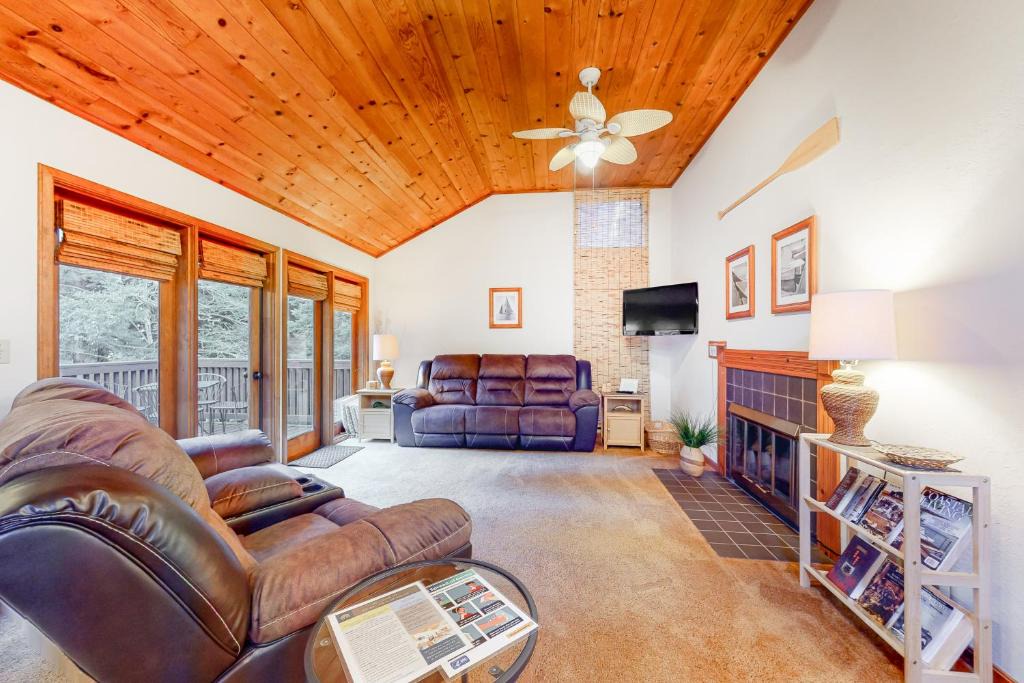 Arcata House | Arcata Townhouse