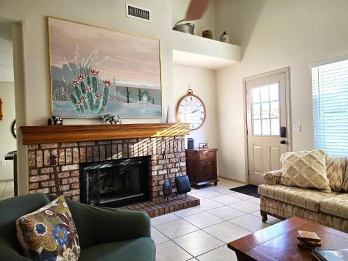 Chandler House | Arizona Southwest Hideaway - Games, BBQ, & More! No Resort Fees!
