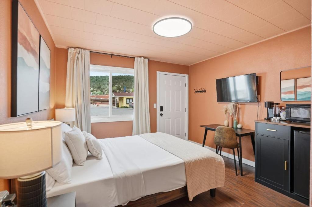 Sundance House | Arrowhead Motel Designer Single at Sundance