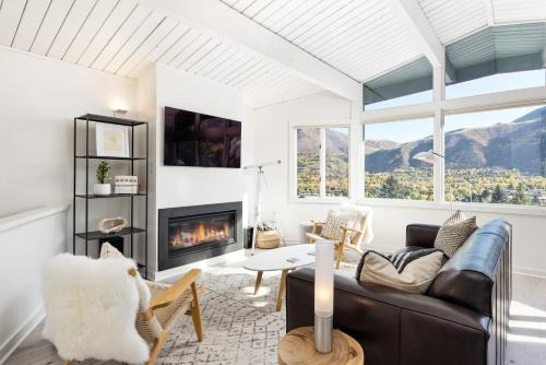 Aspen House | Aspen Ajax Shadow Mountain #18 2B2B