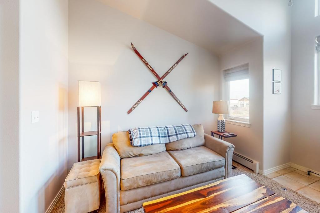 Frisco Apartment | At the Crossroads