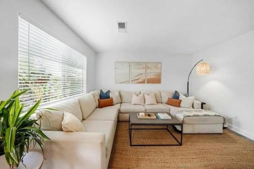 Leucadia House | Athena FULL Property
