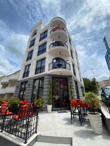 Dobra Voda Hotel | Baba's Hotel & Spa