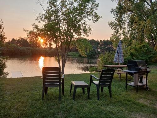 Hayward Apartment | Back Bay Getaway