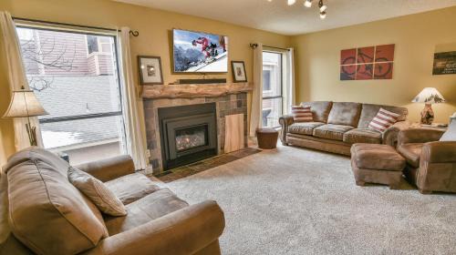 Warrior's Mark Apartment | Base 9 Aprés Ski Condo: Stroll To Slopes, Downtown