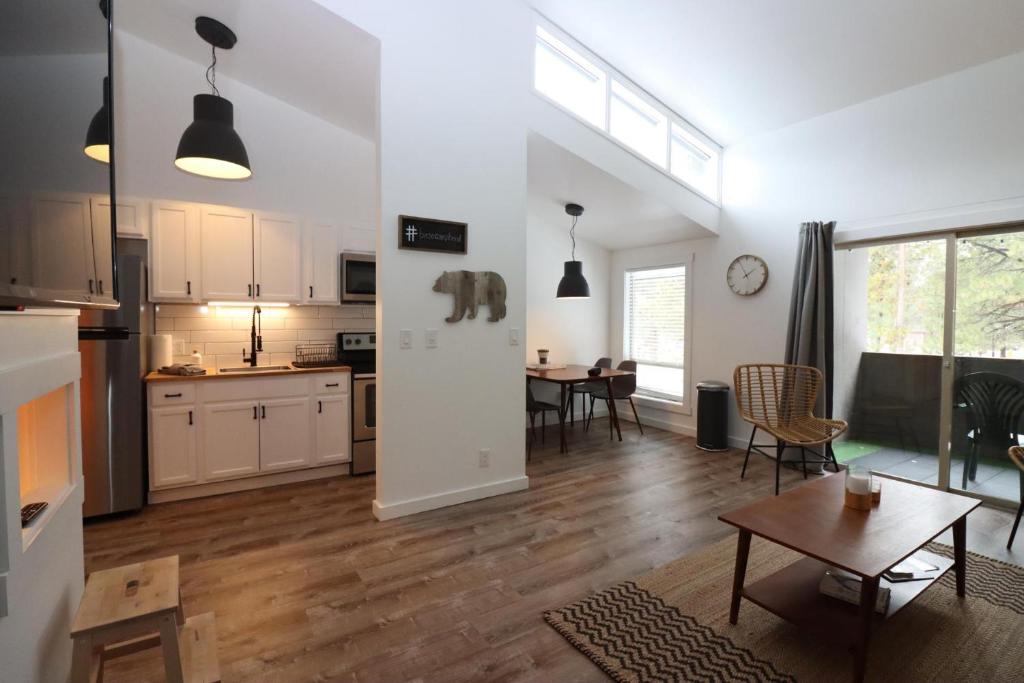 Sunriver House | Base Camp Condo in Sunriver