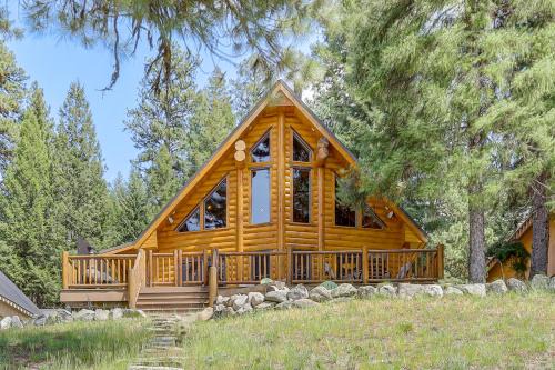 McCall House | Beach & Dock Access! Waterfront Payette Lake Home