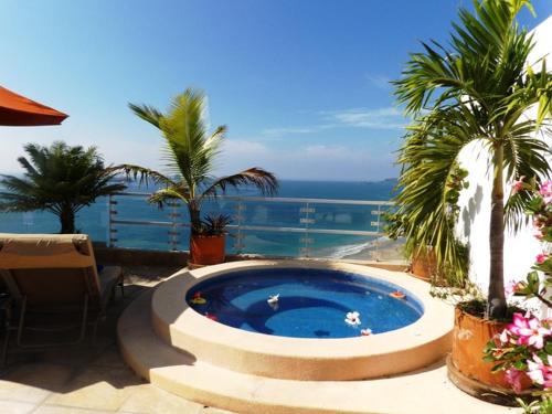 Ixtapa Apartment | Beachfront PH Amara Ixtapa