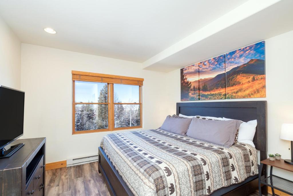 Mountain Village Hotel | Bear Creek Lodge 309C by Alpine Lodging Telluride