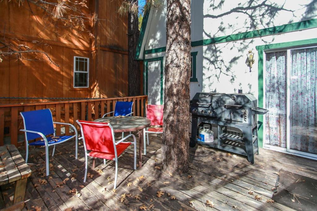 Big Bear Lake House | Bear 'N Tree by Big Bear Cool Cabins
