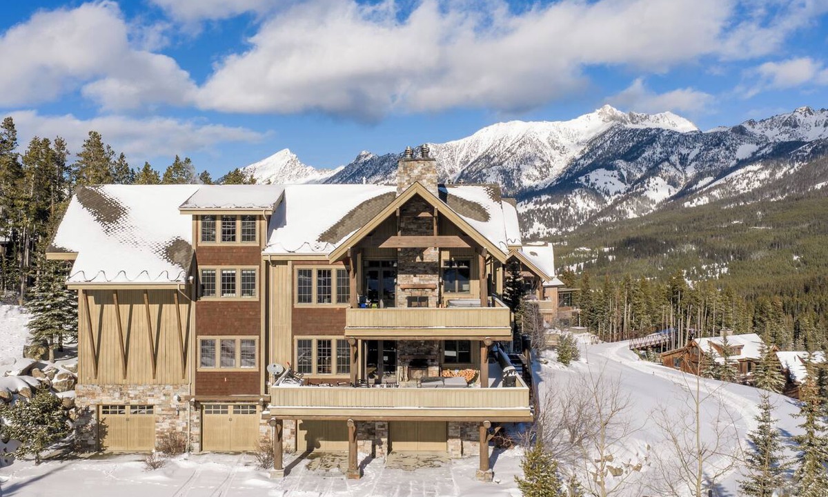 Big Sky Condo | Bear Paw Hideaway | Hot Tub, Views + Sleeps 15