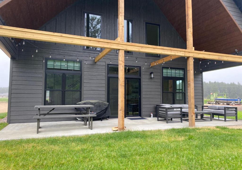 Custer Apartment | Bearded Buffalo Resort