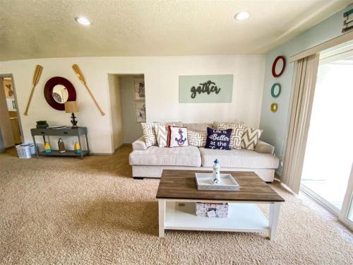 Harbor Village House | Beautiful Updated 2 Bedroom Condo T106