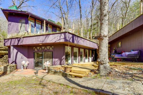 Lost Bridge Village House | Beaver Lake Group Retreat w/Decks: 2-Unit Combo