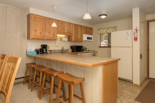 Winter Park Apartment | Beaver Village Unit #0712R