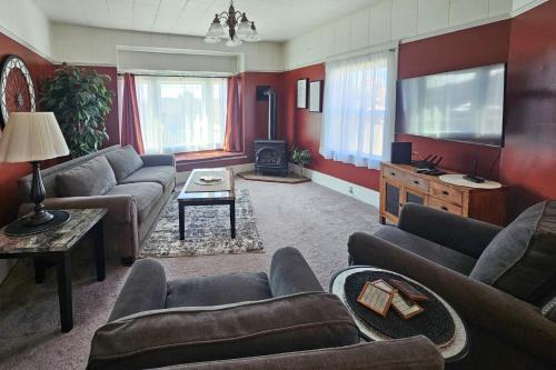 Bayview House | 'Bella Rose' Lovely Eureka Home Near Redwoods!