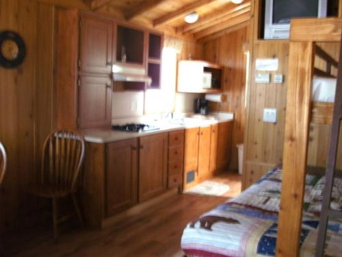 Three Rivers Resort | Bend-Sunriver Camping Resort Studio Cabin 6