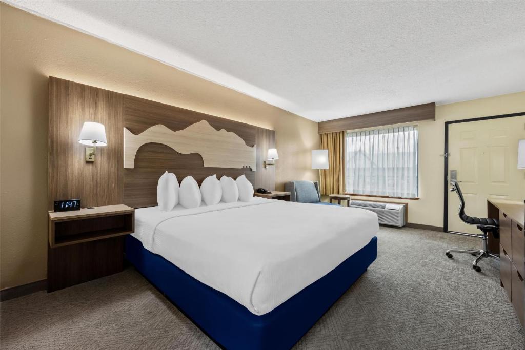 Branson Theater District Hotel | Best Western Center Pointe Inn