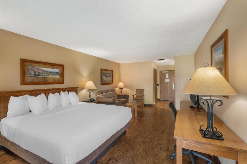 Billings Hotel | Best Western Plus Kelly Inn & Suites