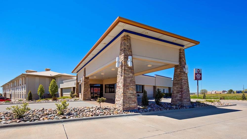 Kearney Hotel | Best Western Plus Mid Nebraska Inn & Suites