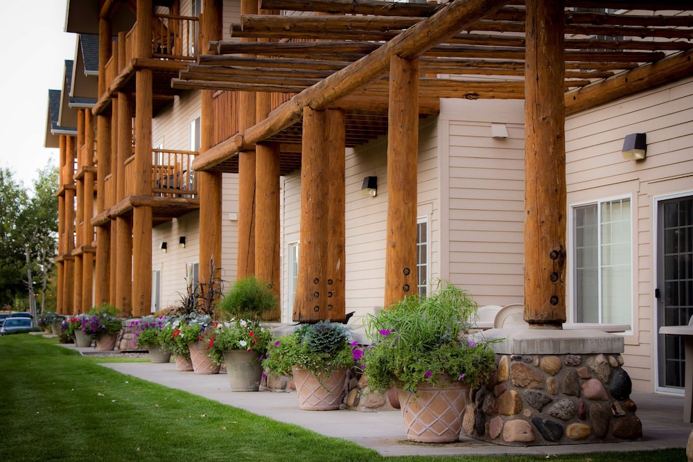 Great Falls Hotel | Best Western Plus Riverfront Hotel and Suites
