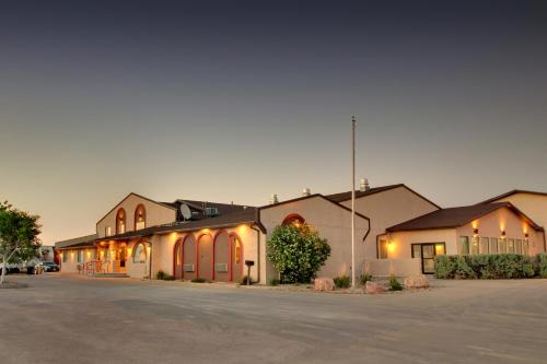 Chadron Hotel | Best Western West Hills Inn