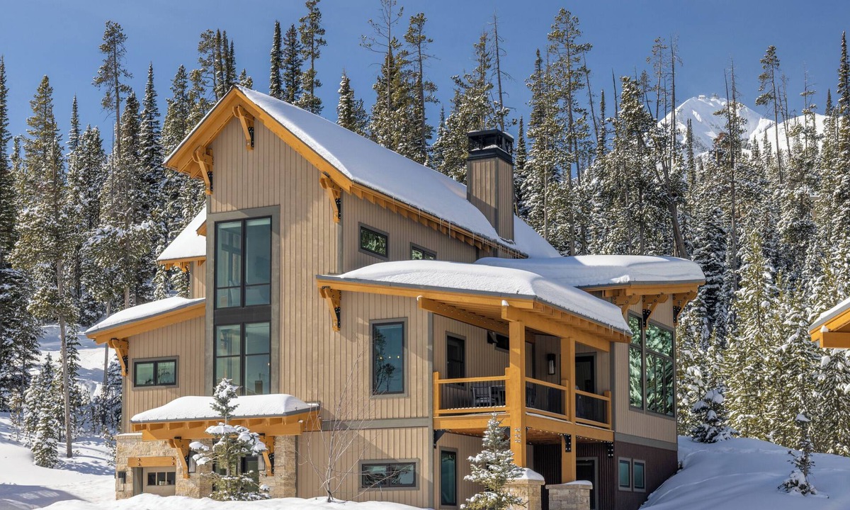 Powder Ridge Ski Chalet | Big Sky Vacation Rentals: Homestead 12 Claim Jumper