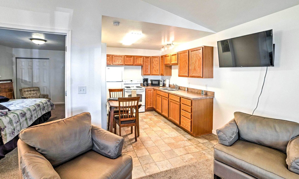 Central - Terry Apartment | Billings Apartment: Close to Downtown & Trails!