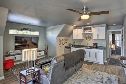 Rapid City House | Black Hills Cabin w/Hot Tub: 11 Mi to Mt Rushmore