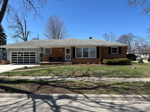Green Bay House | Blended Nest