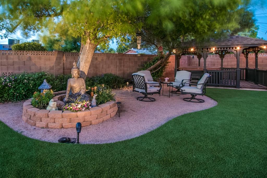 Papago Parkway House | Blissful Zen close to Old town Scottsdale.