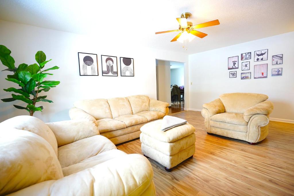 Sioux Falls Villa | Blue House Retreat 2