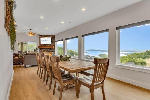 Table Rock House | Boone Docks Lodge