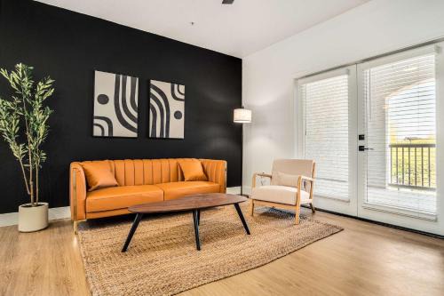 Glendale Sports and Entertainment District Apartment | Boulevard Stays Luxe 2BR by the Stadium Pool Parking Gym 08