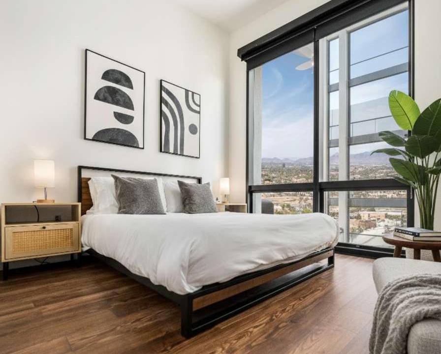 Evans Churchill Apartment | Boulevard Stays Modern Highrise STU Sky Pool Parking Gym 10