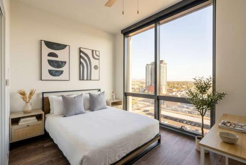 Evans Churchill Apartment | Boulevard Stays Studio Retreat Pool Gym & Parking Included 1
