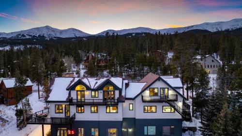 Winterwood House | Breckenridge Adventure Chalet by AvantStay