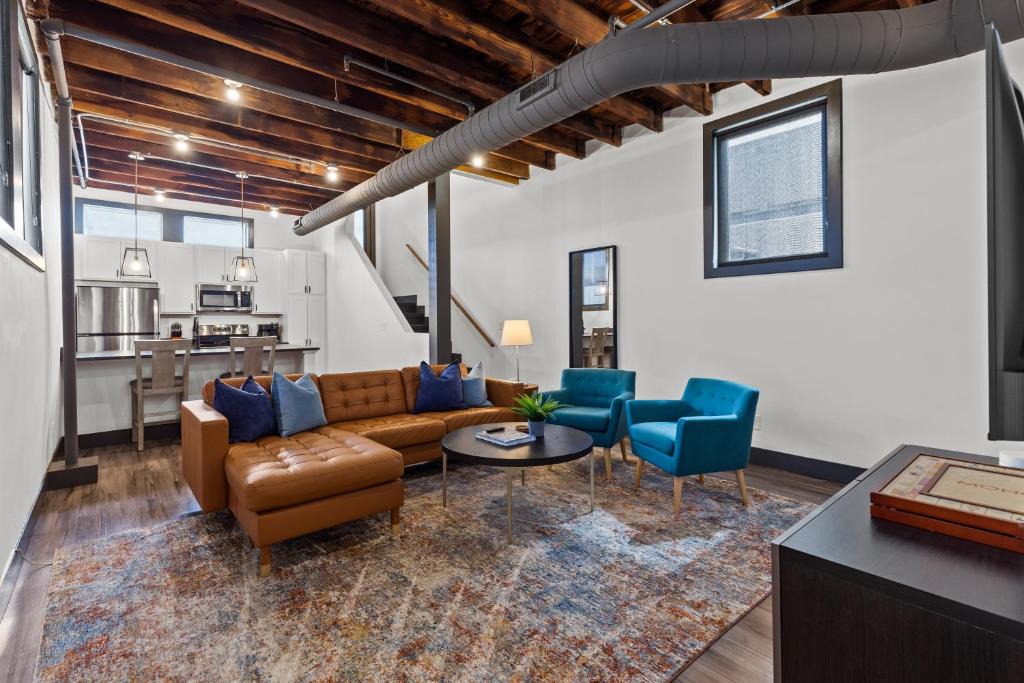 Downtown St. Louis Apartment | Brick & Bed Riverfront Lofts, PC 204
