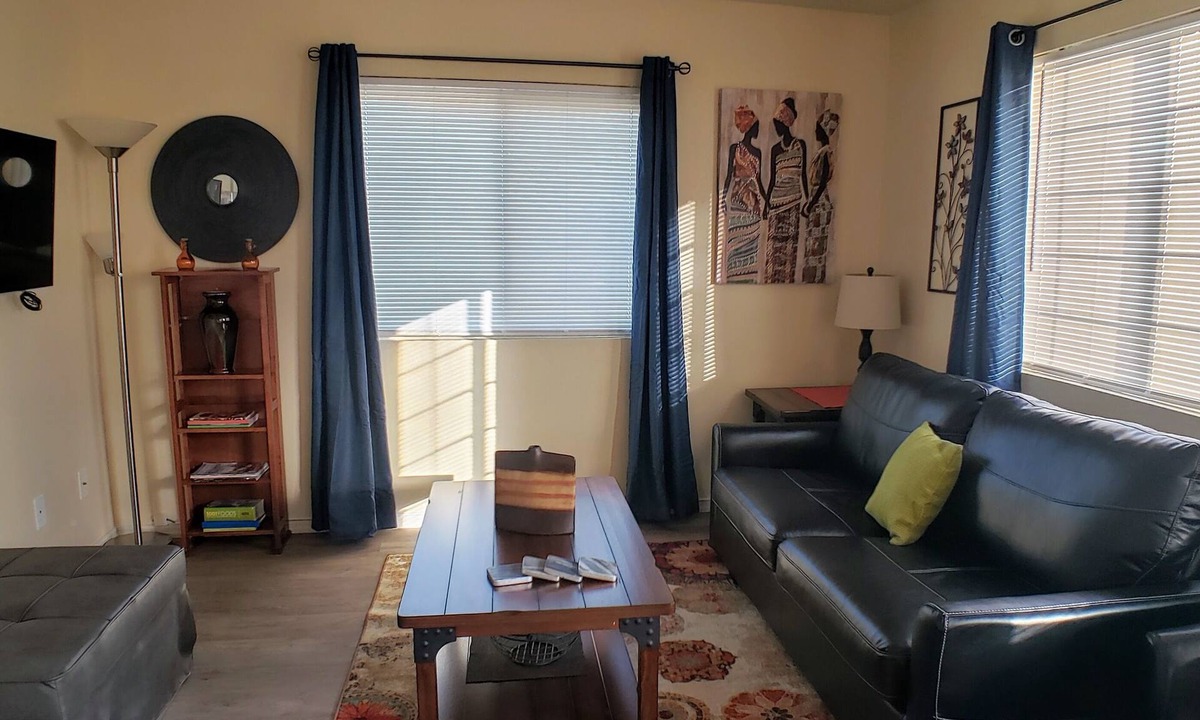 Keeling Apartment | 💖Bright, Clean&Comfy Stay|AC|<2 mi UofA| Pets Ok💖