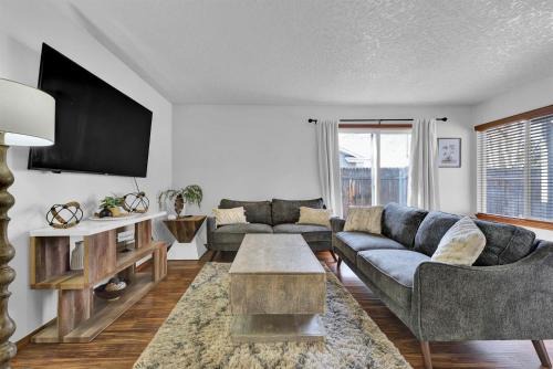 South Boise Village House | Broadway Bungalow near DT & BSU