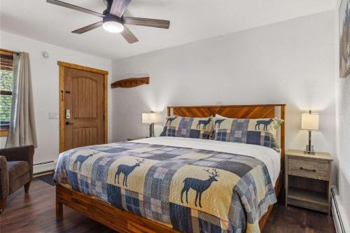 Estes Park Apartment | Cabin 19- King Studio Gorgeous views Hotel Style