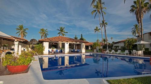Barra de Navidad Hotel | Cabo Blanco Hotel and Marina