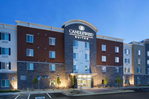 Longmont Hotel | Candlewood Suites Longmont - Boulder Area by IHG