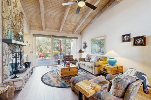 Oak Creek House | Canyon Lookout