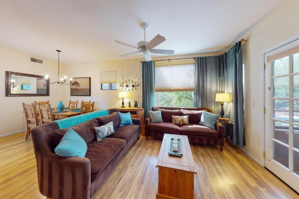 Tucson Apartment | Canyon View #19201