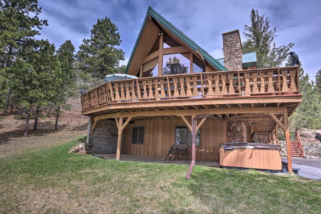 Lead House | Casa con Vista: Sturgis Rally Home w/2-Level Deck