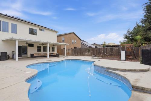 Visalia House | Casa Cortez