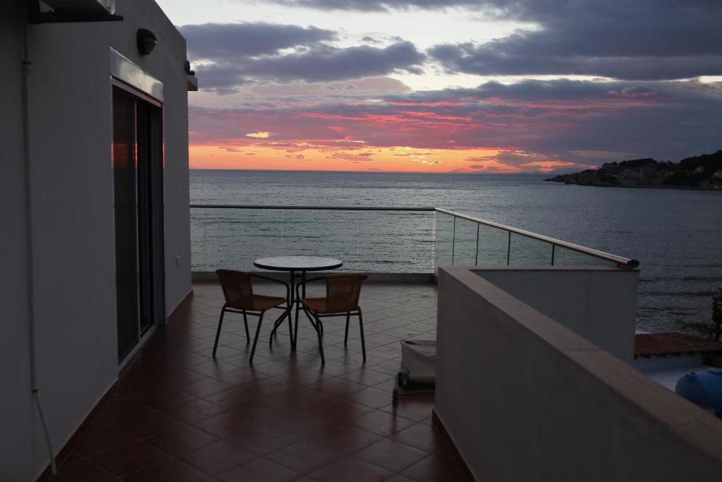 Utjeha Resort | Casa Mila apartments & bungalows